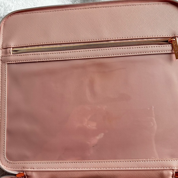 Allie Glinda pink makeup package - Picture 11 of 15